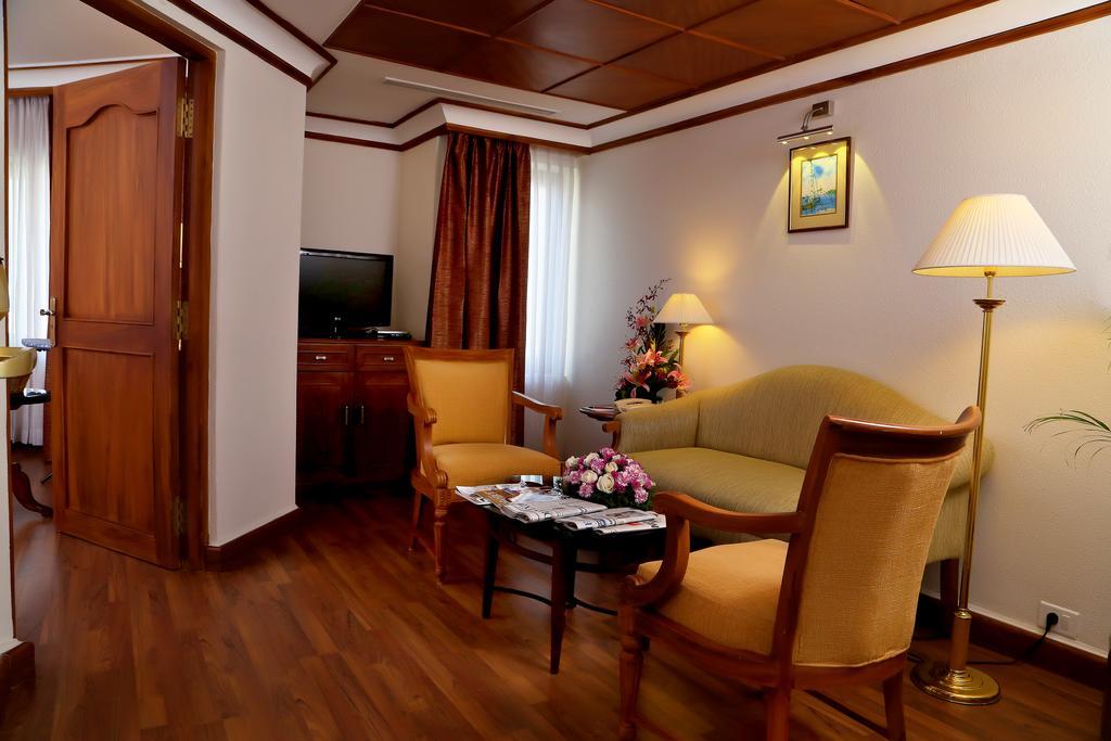 فندق غوكولام بارك Kochi المظهر الخارجي الصورة